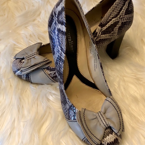 Naturlizer Faux Python Bow Heel💋 - Picture 6 of 6